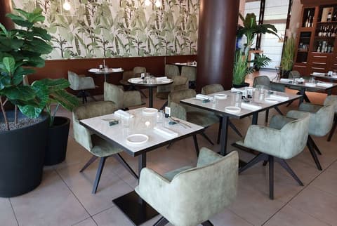 Ramada Plaza by Wyndham Milano, Dining