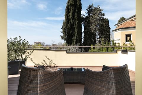 The Ziba Hotel & Spa, Terrace/patio