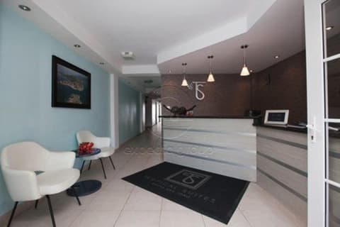 Tropical Suites Hotel, Check-in/check-out kiosk