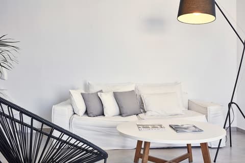 Pietra e Mare - Mykonos Moments, Living room