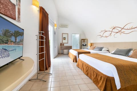 Hotel LIVVO Risco del Gato Suites, Room