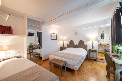 Logis Hôtel de la Mairie, Room