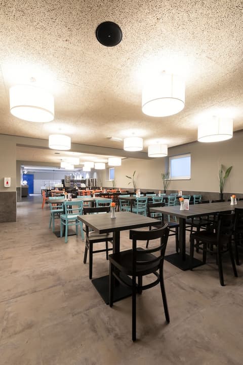 a&o Berlin Hauptbahnhof, Breakfast area