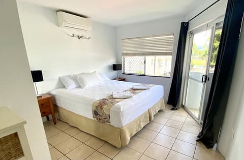 Reef Gateway Apartments, Room