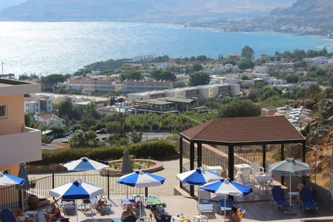 Lindos Nest, Sundeck