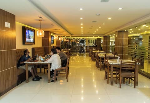 Hotel Dali Ejecutivo, Restaurant