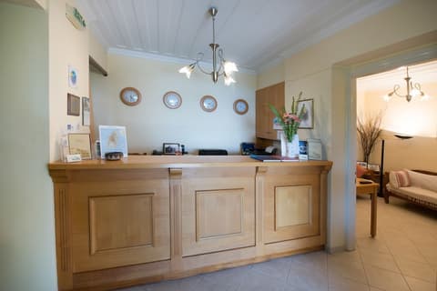 Hotel Sofia, Reception