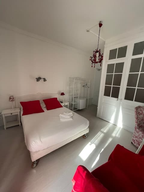 Authentic by Balladins, Le Carré d'Aix, Room