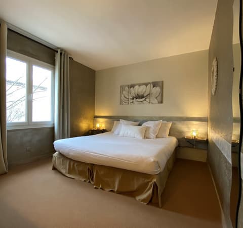 Logis Hôtel Médiéval, Montélimar Nord, Room