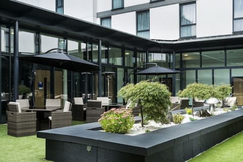 Park Inn by Radisson Aberdeen, Courtyard