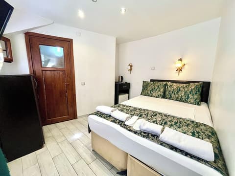 Magnificent Hotel, Room