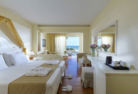 Alexander Beach Hotel & Village Resort, Room
