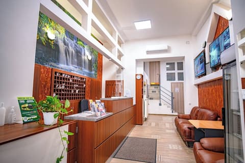 Silver Hotel Budapest City Center, Interior entrance