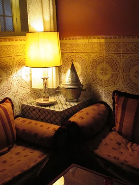 Dar Omar Khayam, Lobby sitting area