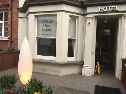 Simply Rooms & Suites, Front of property