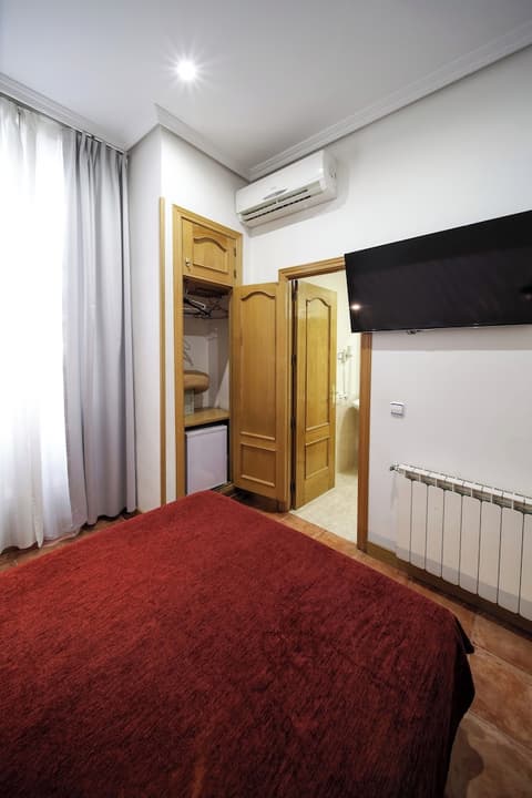 Hostal Las Fuentes - Adults Only, Room