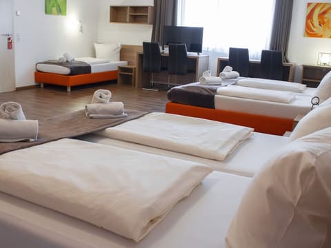 Orange Hotel und Apartments, Room