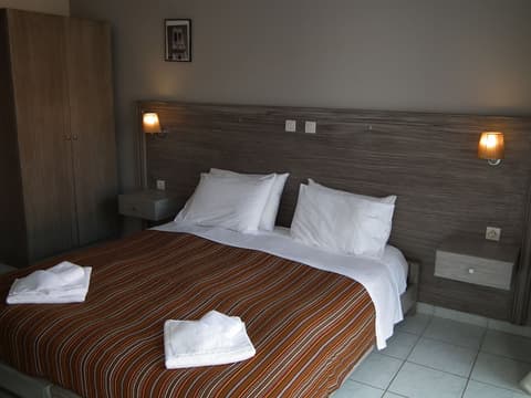 Anna Katerina Apartments, Room