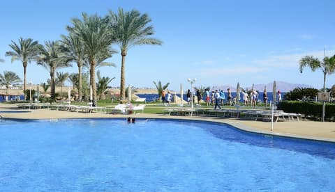 Stella Di Mare Beach Hotel & Spa, Outdoor pool