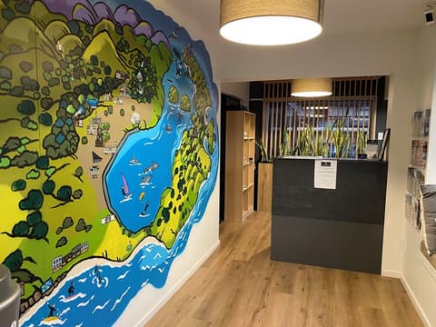 Commodore Motels, Reception