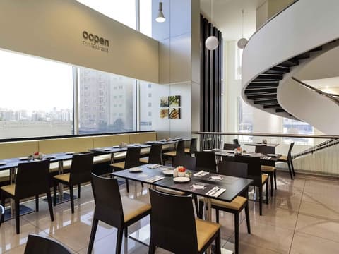 ibis Sharq Kuwait, Exterior