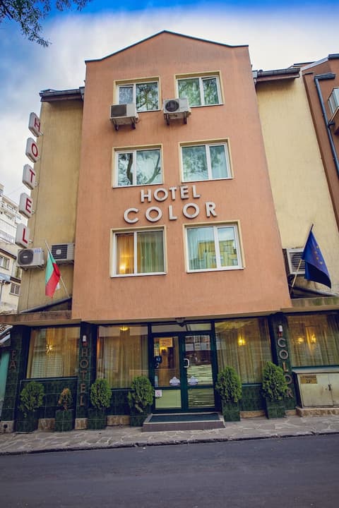 Hotel Color, Exterior