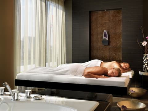 Hyatt Regency Düsseldorf, Spa treatment