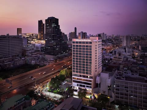 Hilton Garden Inn Bangkok Silom, Outdoor pool