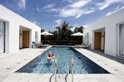 Nap Patong, Terrace/patio