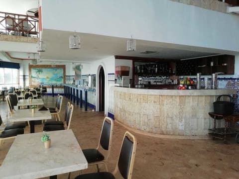 Hotel Costa del Sol, Restaurant