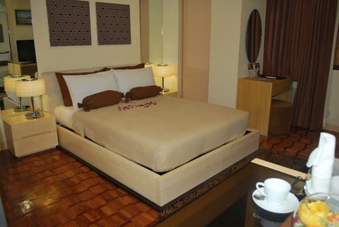 Prince Plaza II Hotel, Room