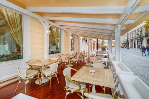 Hotel Imparatul Romanilor, Restaurant