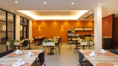 Made Inn Faro, Restaurant