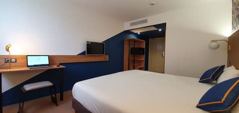 Kyriad Aix Les Milles - Plan de Campagne, Room