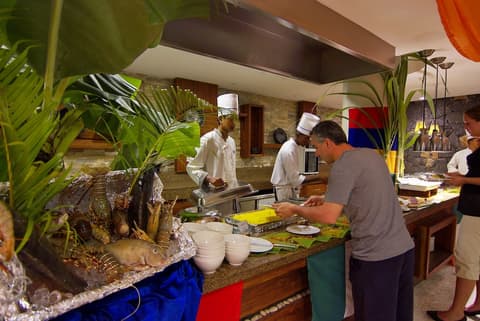 Laguna Beach Hotel & Spa, Restaurant