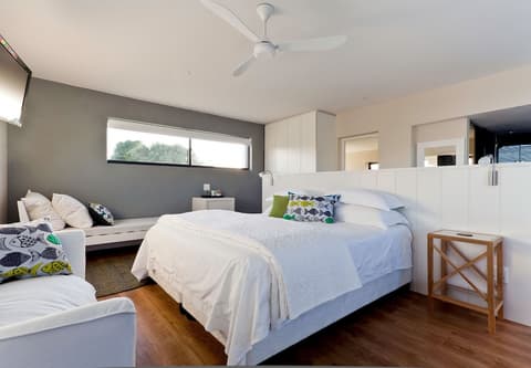 Christiana Lodge, Room