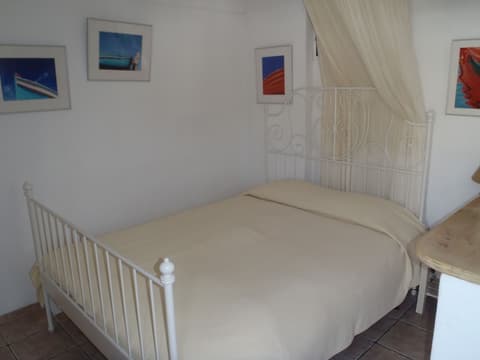 Studios and Suites Rania, Room