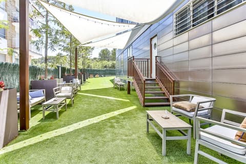 Hotel Desitges, Porch