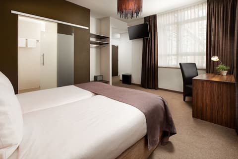 Hotel La Reine, Room