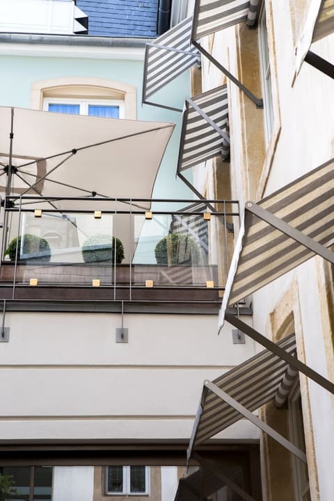 Hotel Le Place d'Armes - Relais & Châteaux, Terrace/patio