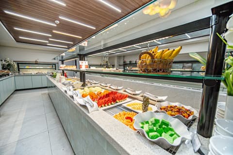 Hotel Plaza Camboriú, Restaurant