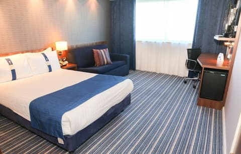Holiday Inn Express London Heathrow T5 by IHG, Room