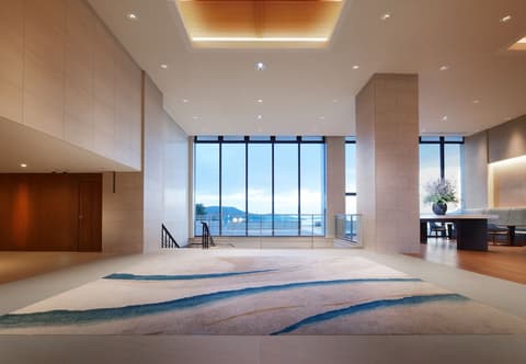 Toba Hotel International, 