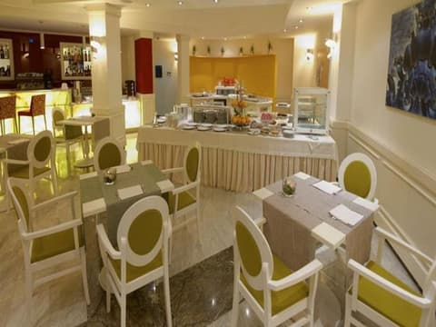 JR Hotels Oriente Bari, Restaurant