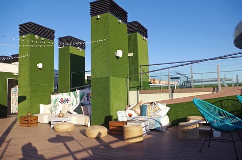 DoubleTree by Hilton Hotel Girona, Rooftop pool