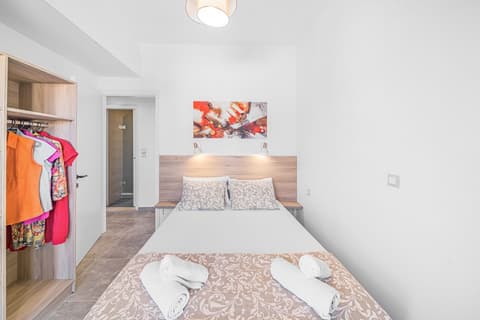 Happy Days Studios, Room