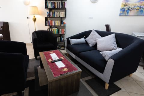 Tarona Guesthouse, Reception