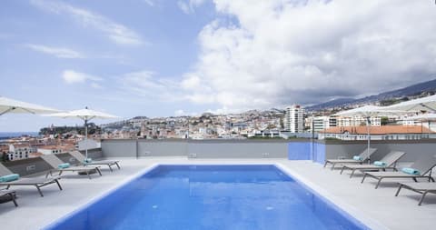 TURIM Santa Maria Hotel, Rooftop pool