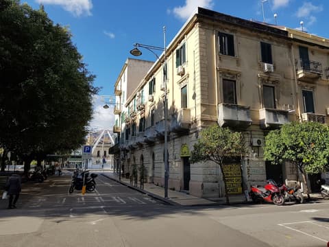 Le Stanze di Piazza Cairoli, Front of property