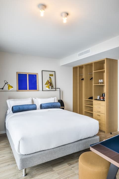 Le Grand Quartier, Room